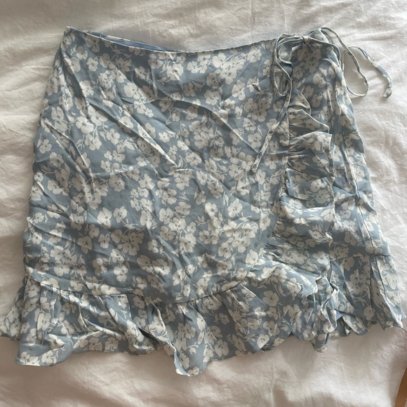 Reformation Sinead Mini Skirt - Picture 2 of 5